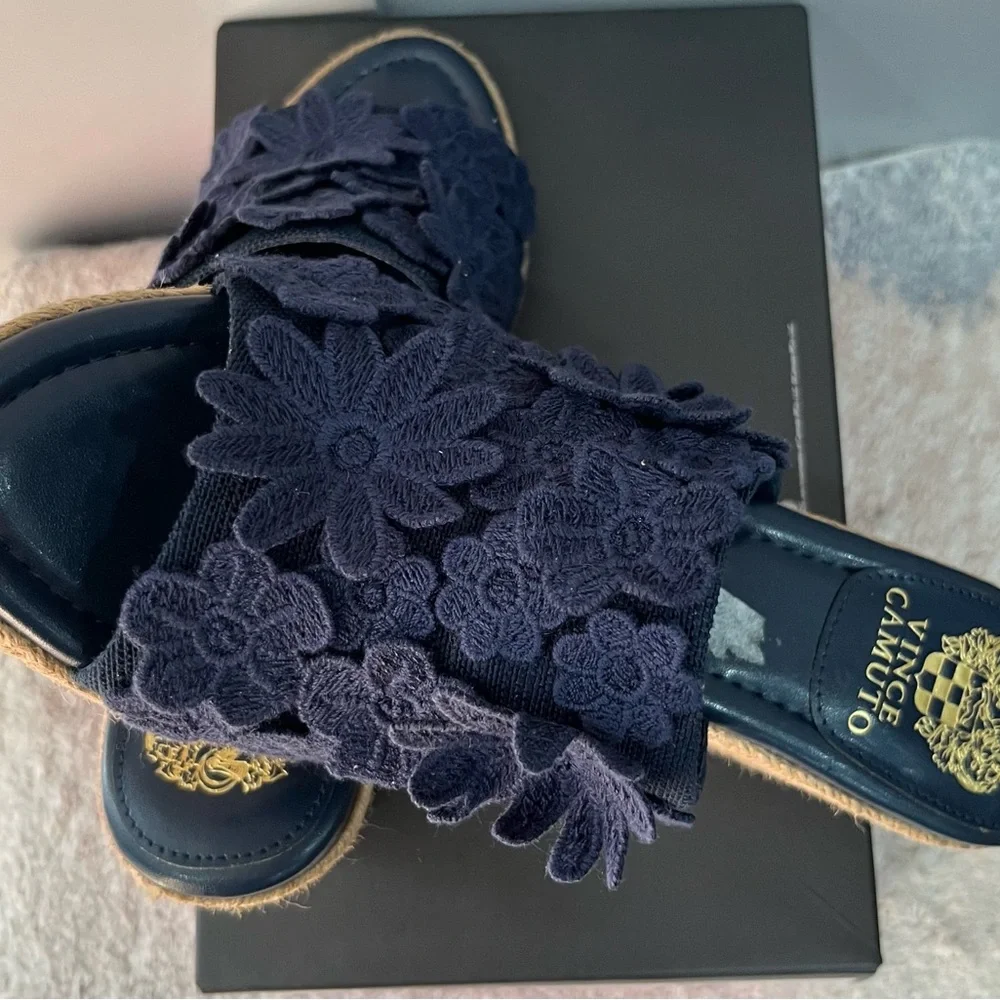 Vince Camuto‎ Navy Blue Floral Wedge Sandals Espadrille Slip-On New